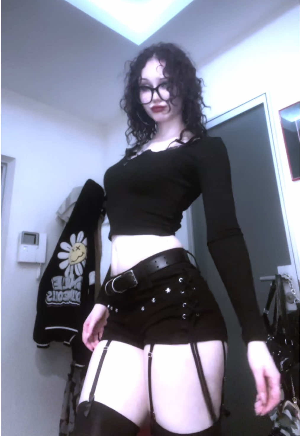 @crlysew