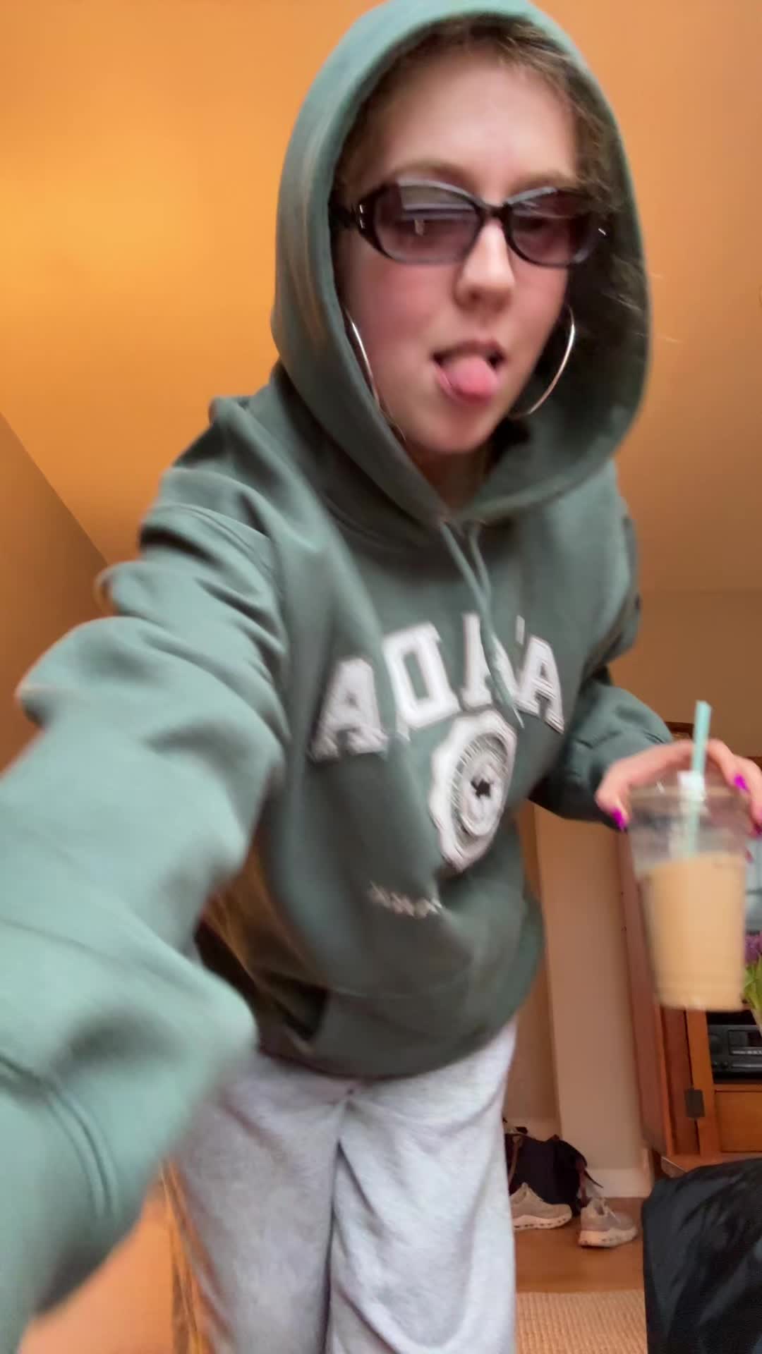 @anna