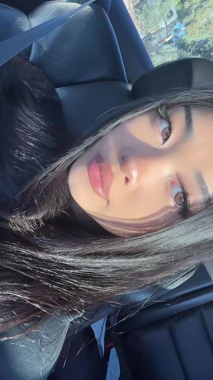 @angela