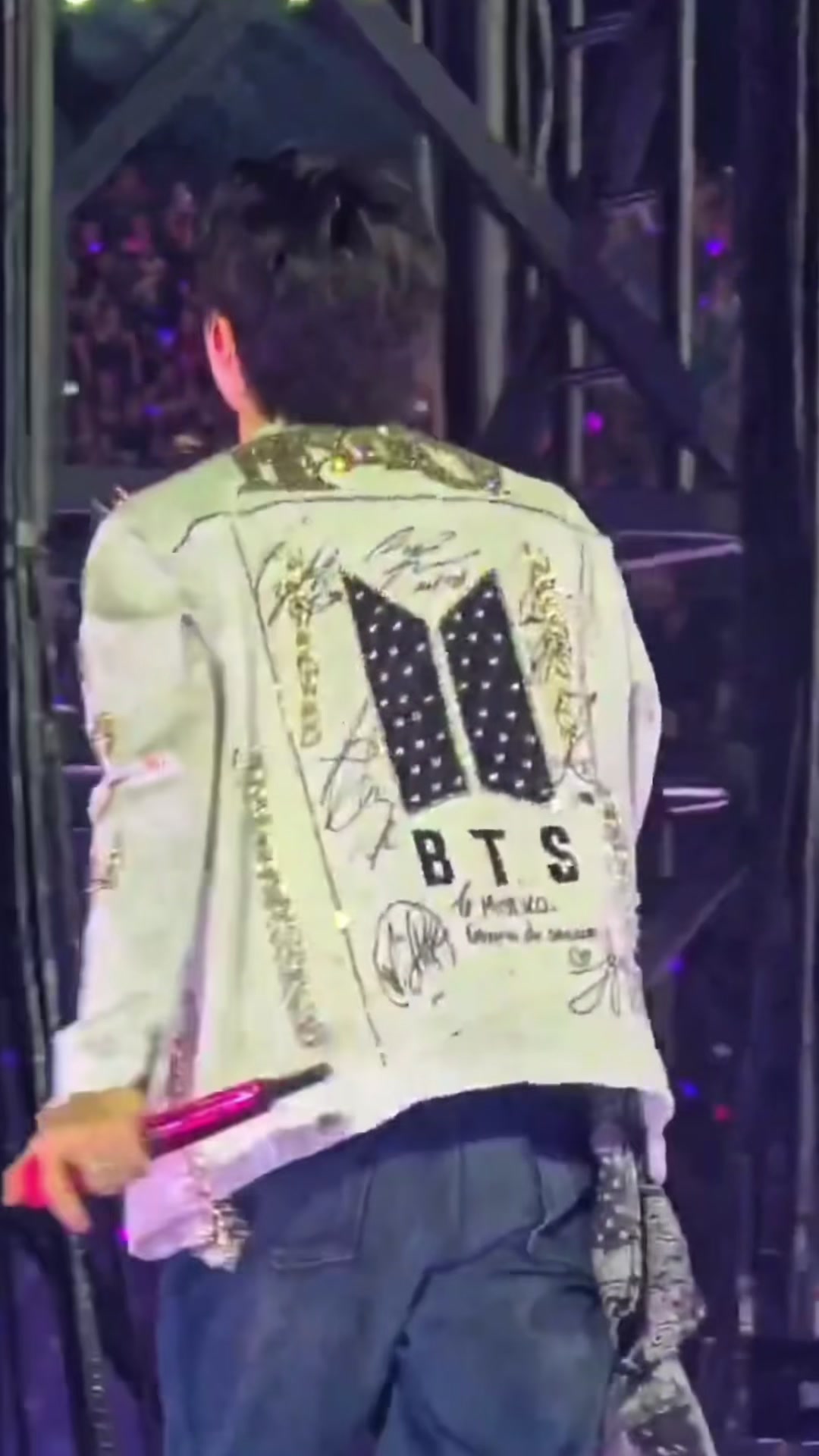 @Jameya Love BTS ๐