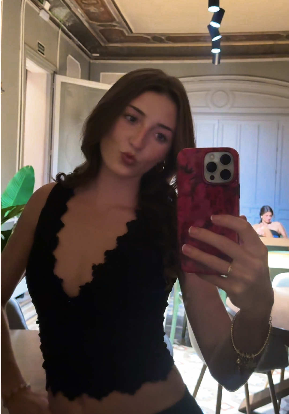 @Lara