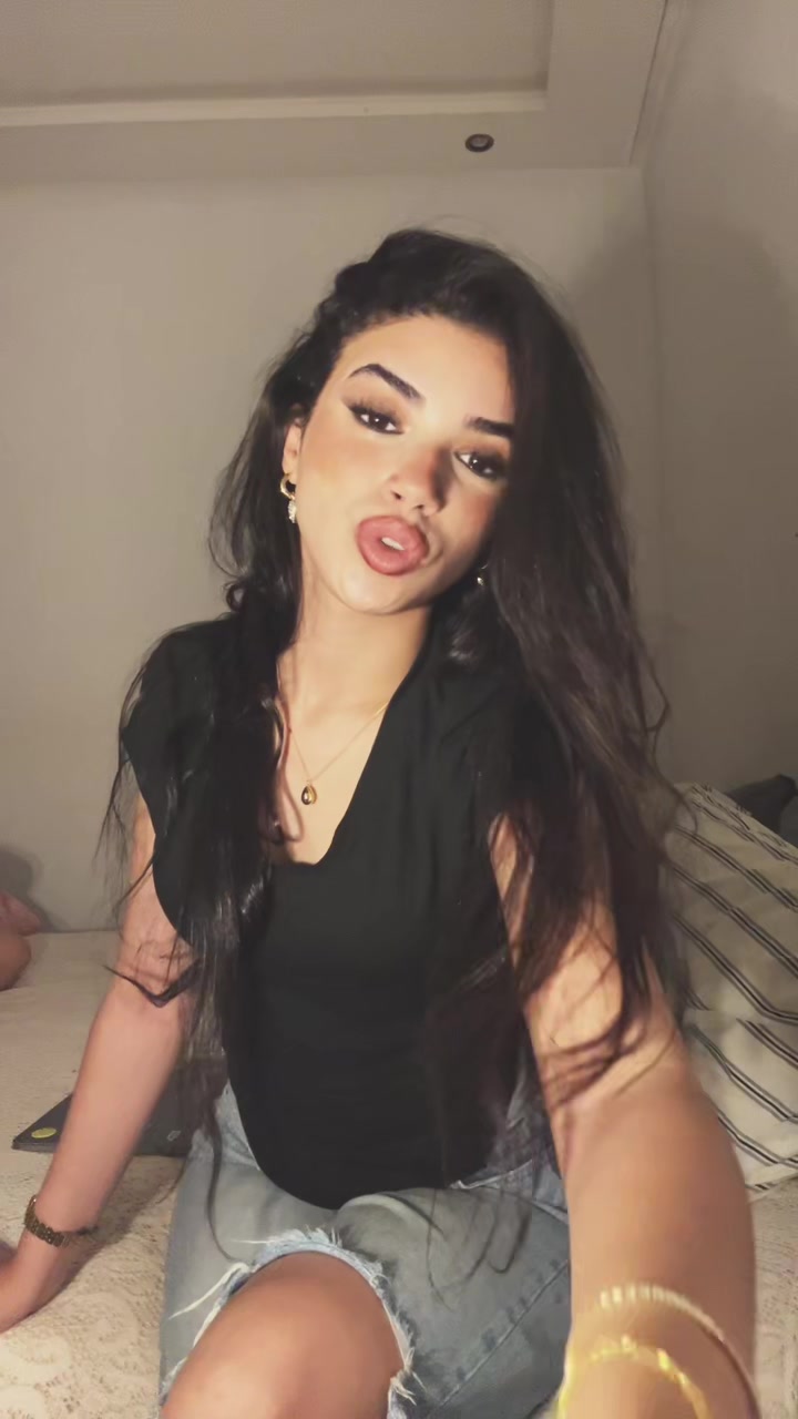@✨
