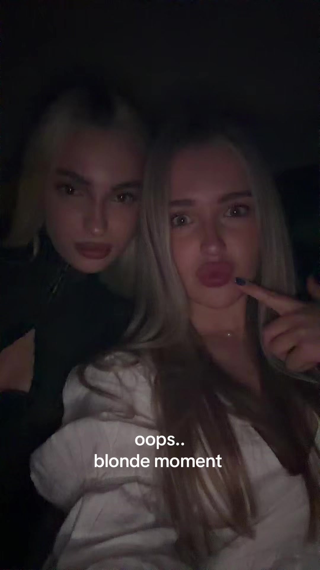 @это ксюша пикас
