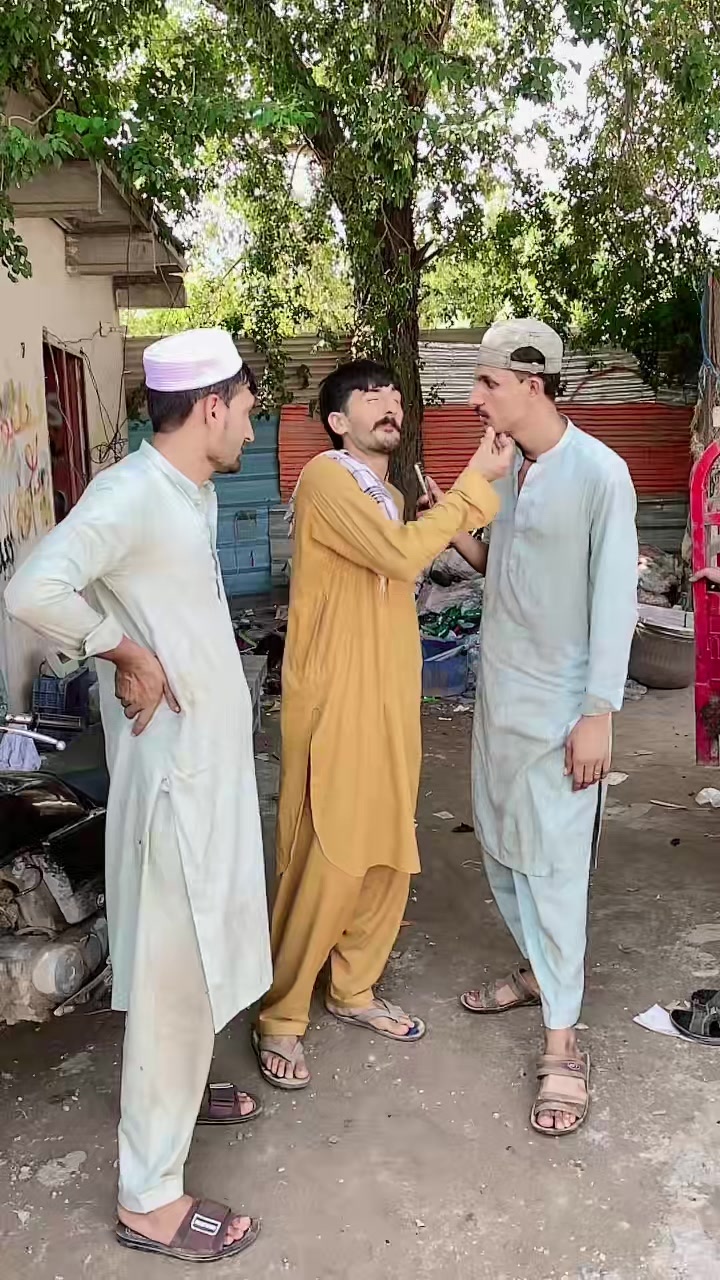@PUKHTOONYAR  1100😂