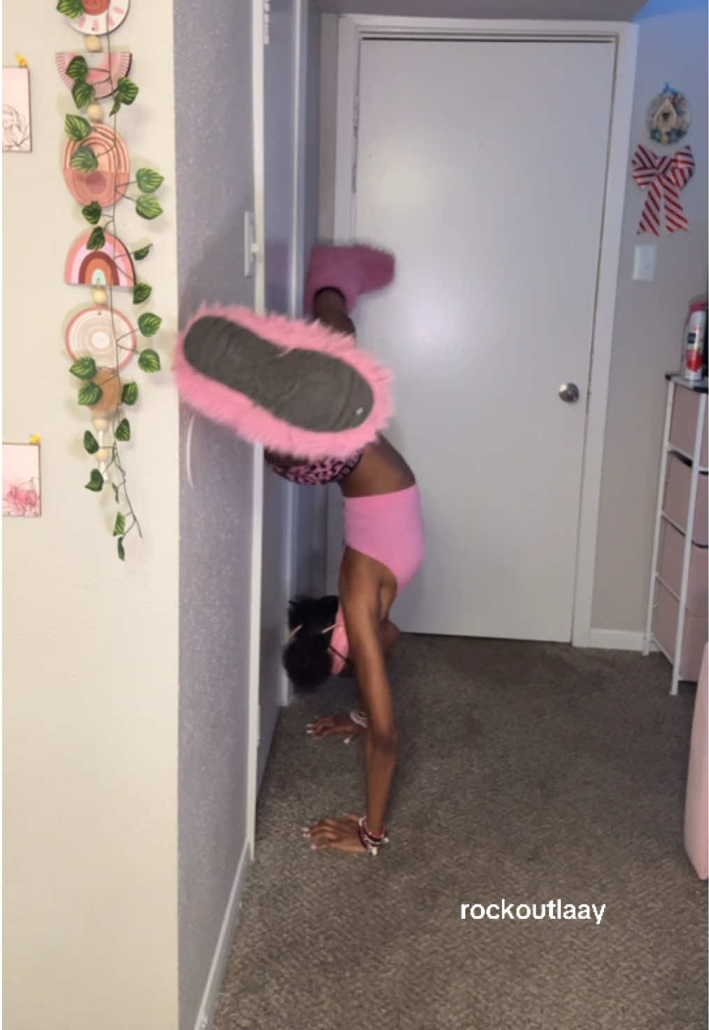 @rockoutlaay