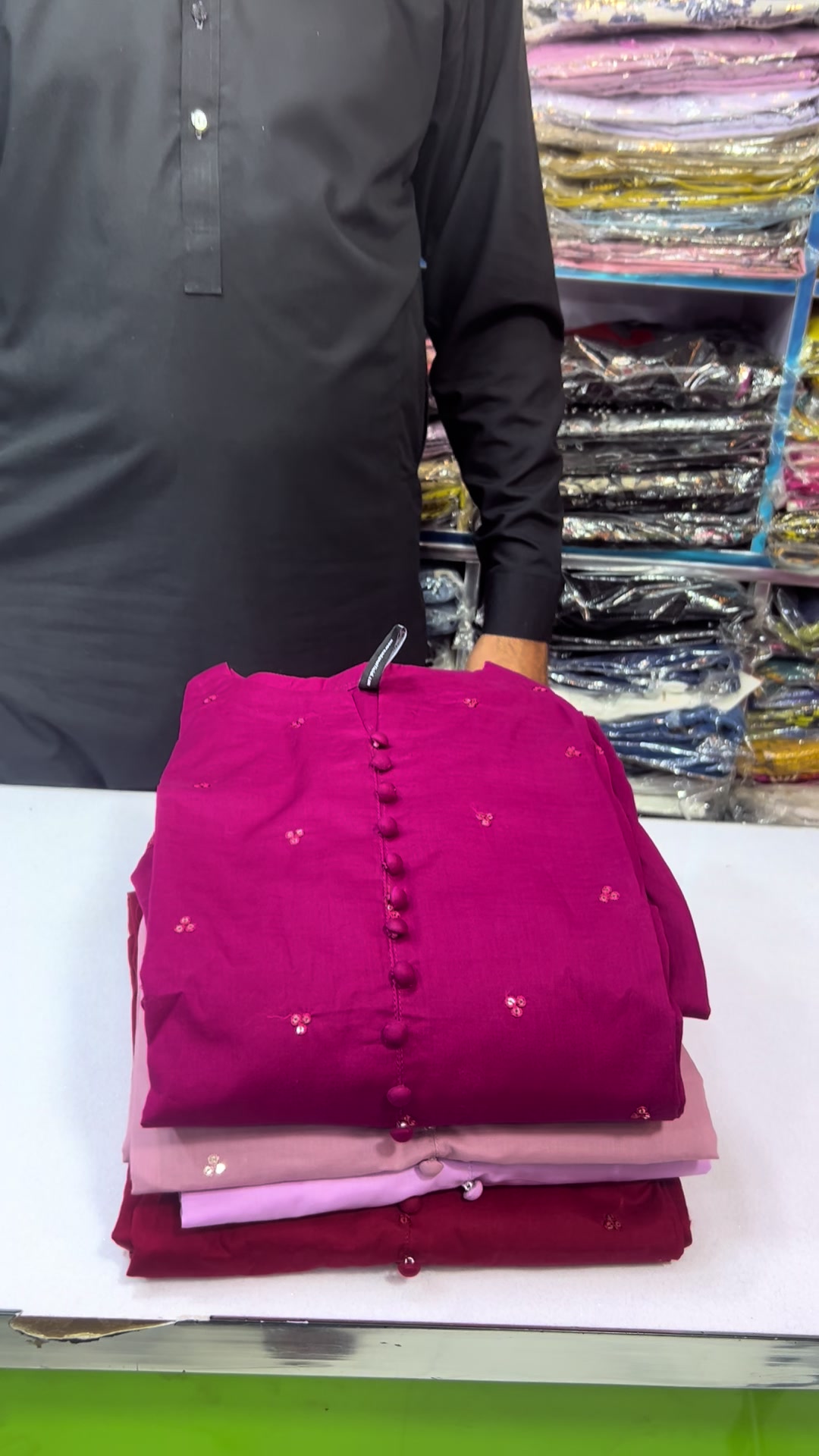 @Žishmaľ boutiqu&ecirc; raŵalakoț