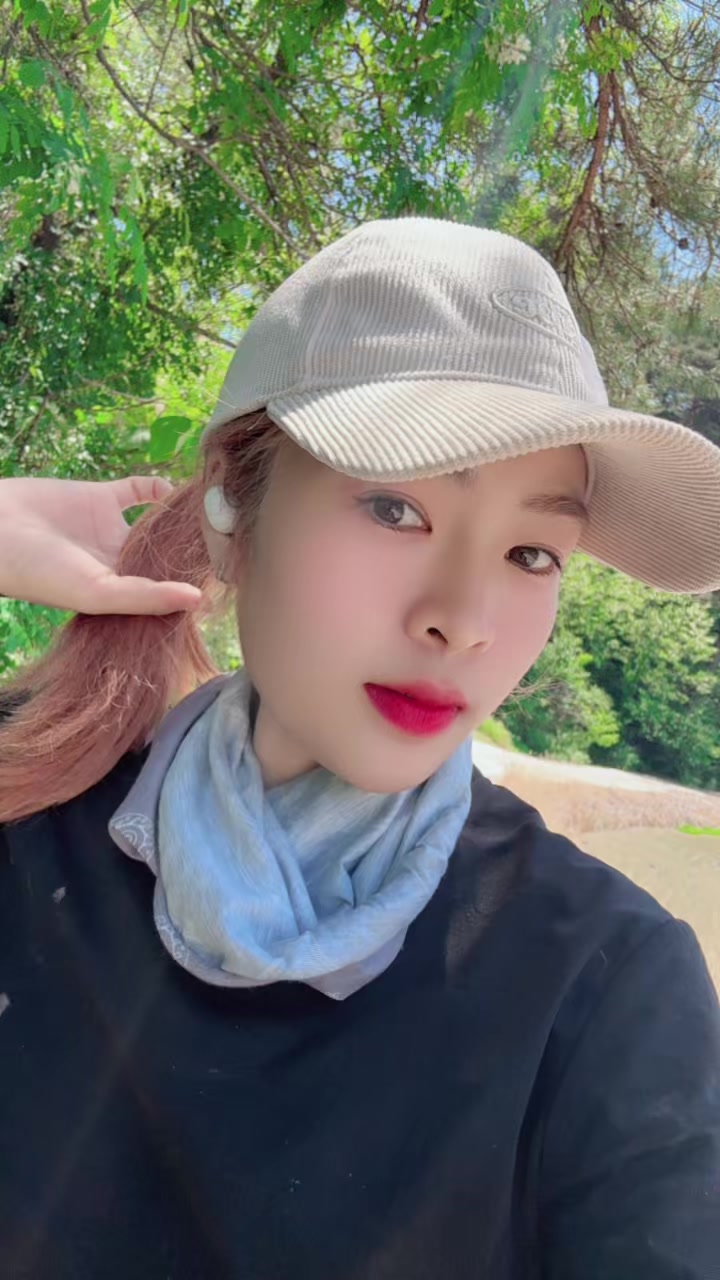 @ลี่น้าชอบกินแป็บชี🦋