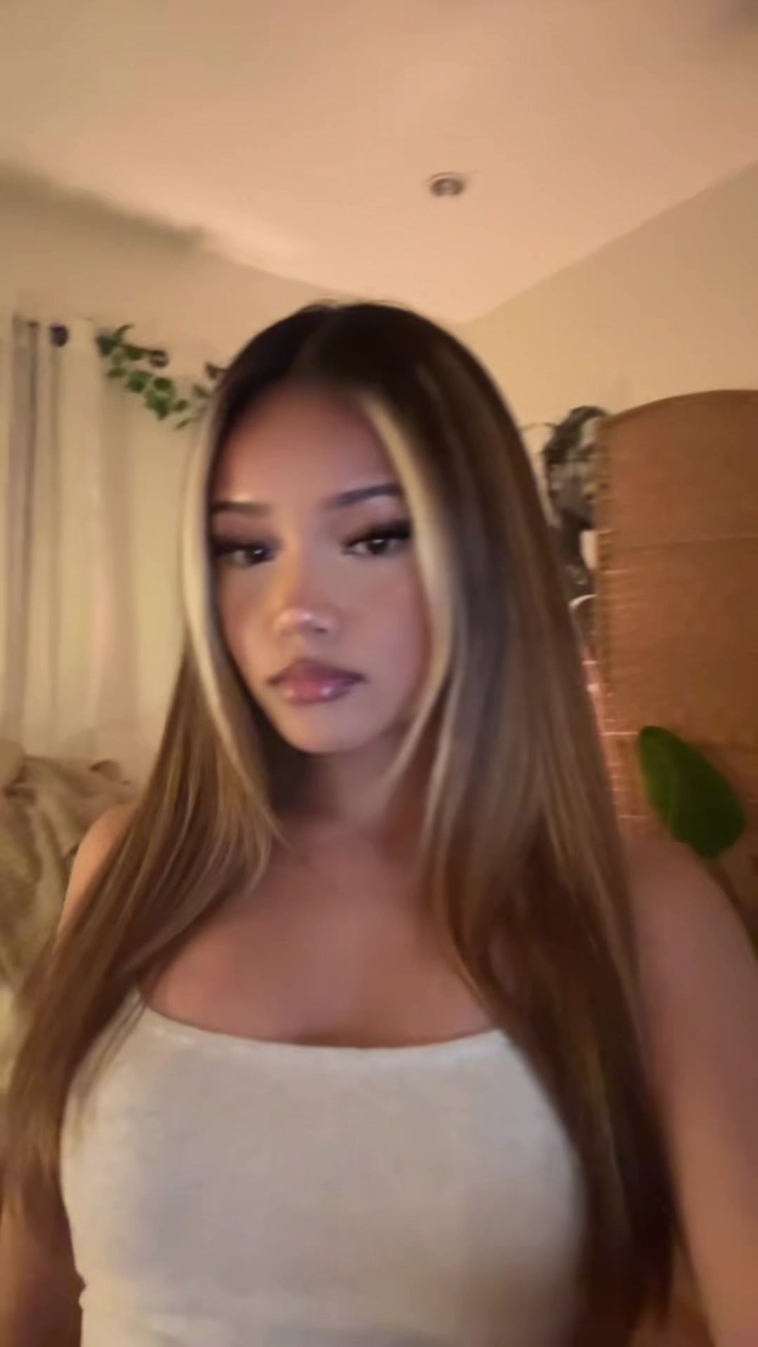 @madriennee