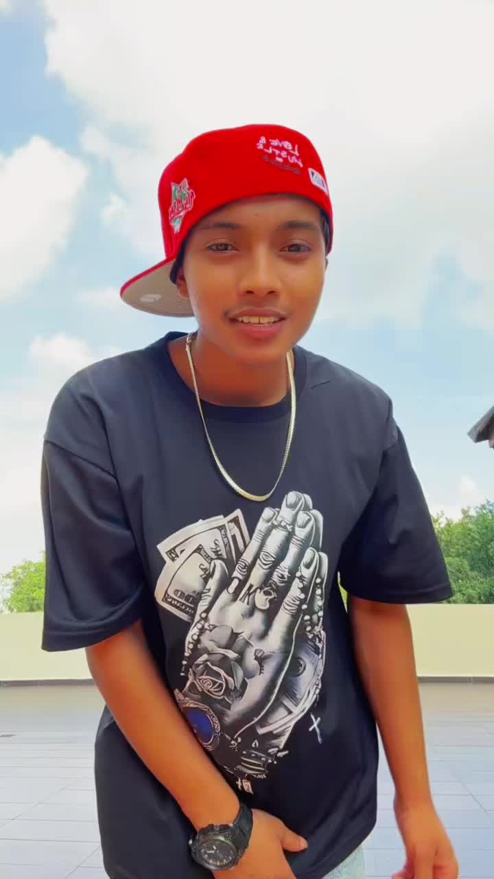 @DoRJeY YOUnG...🧃