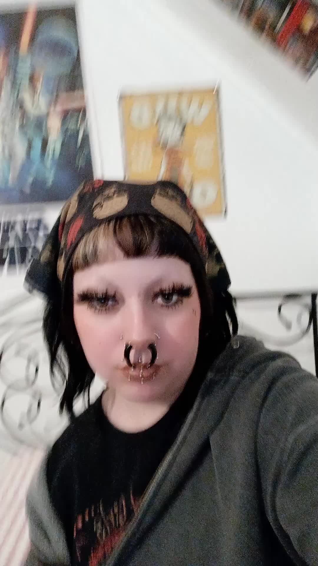 @🦷𝕸𝖆𝖉𝖞🦷