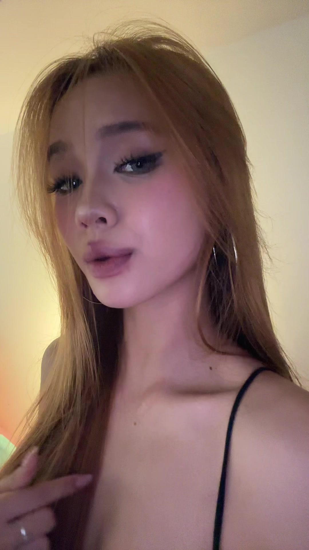 @gái việt gu tây