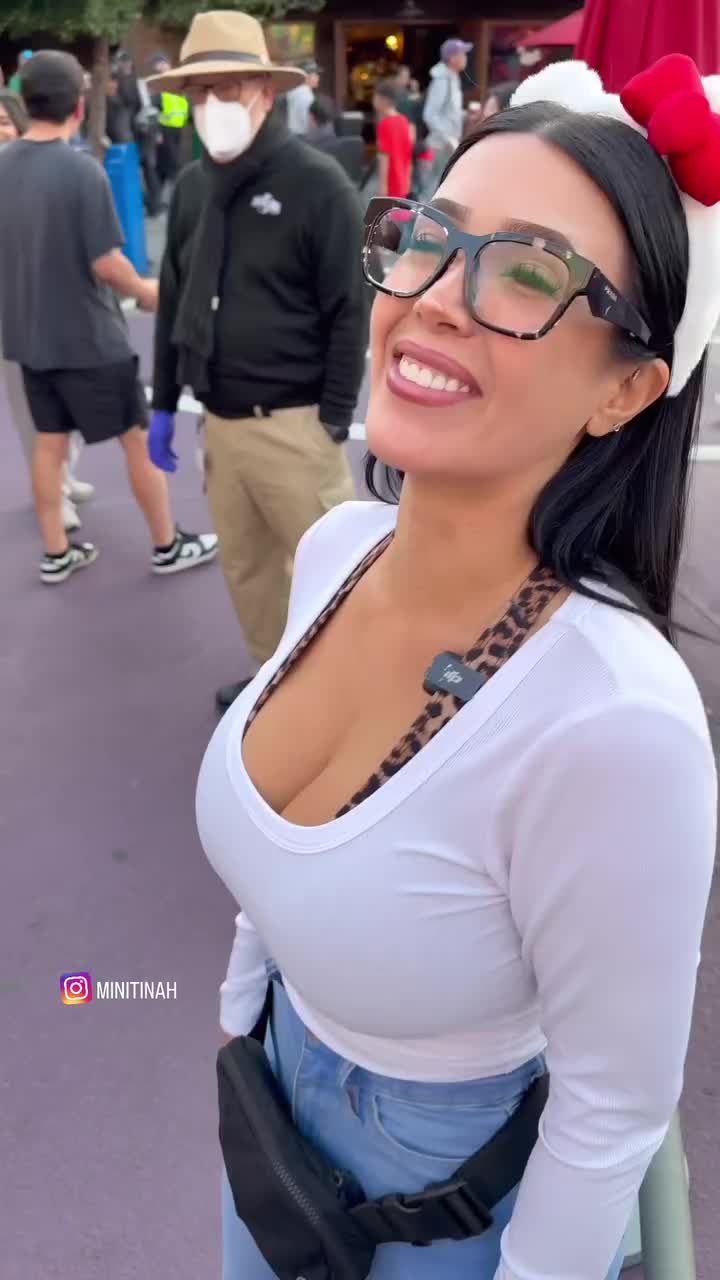 @Penelope_Hamilton