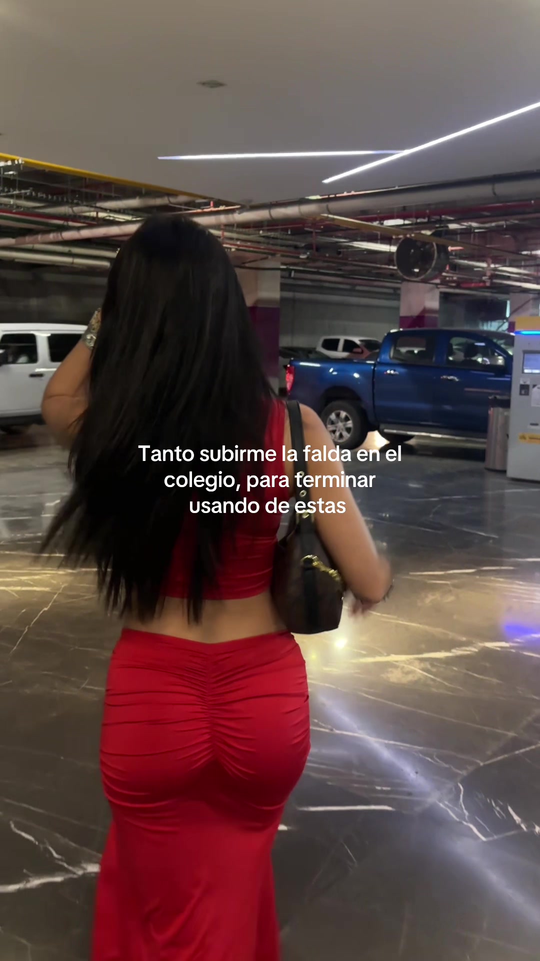 @crystalnevarez_