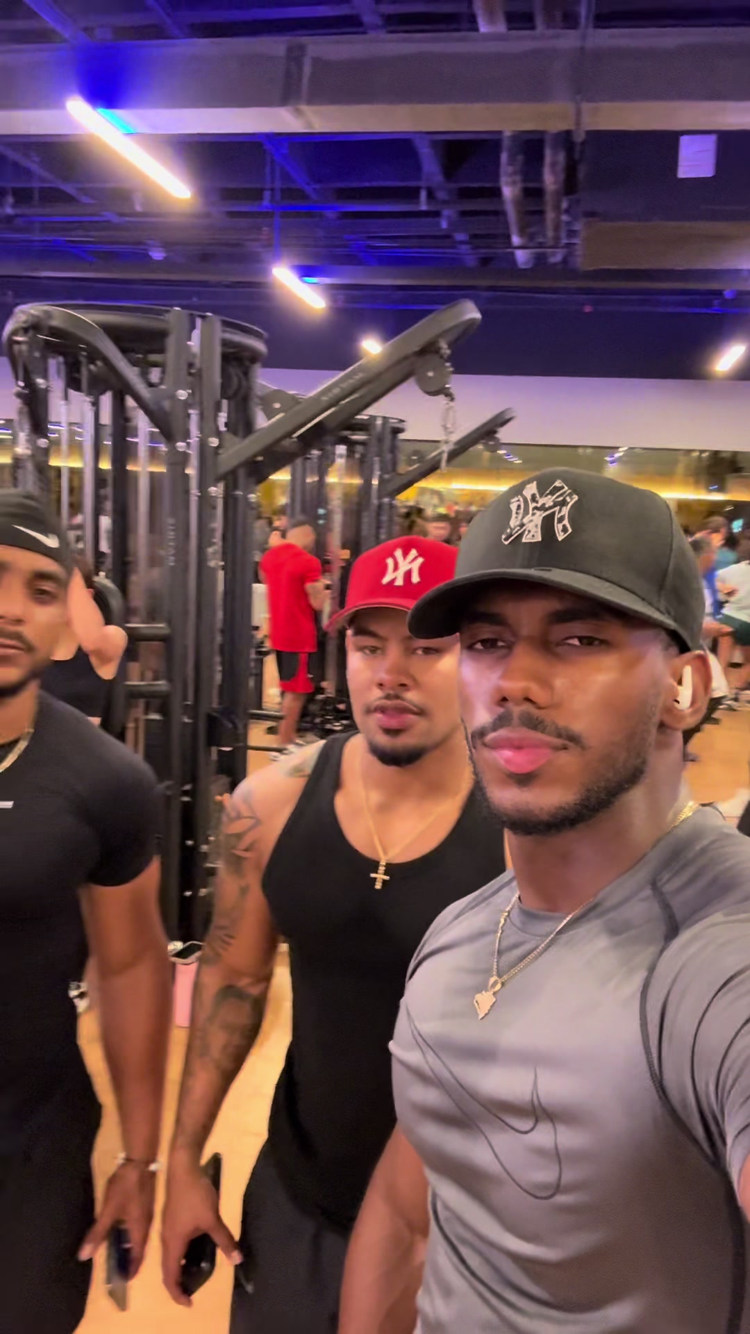 @Mikael &Aacute;ngeles