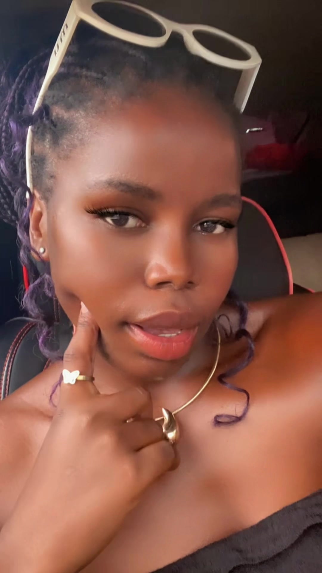 @CAPTION QUEEN 💙