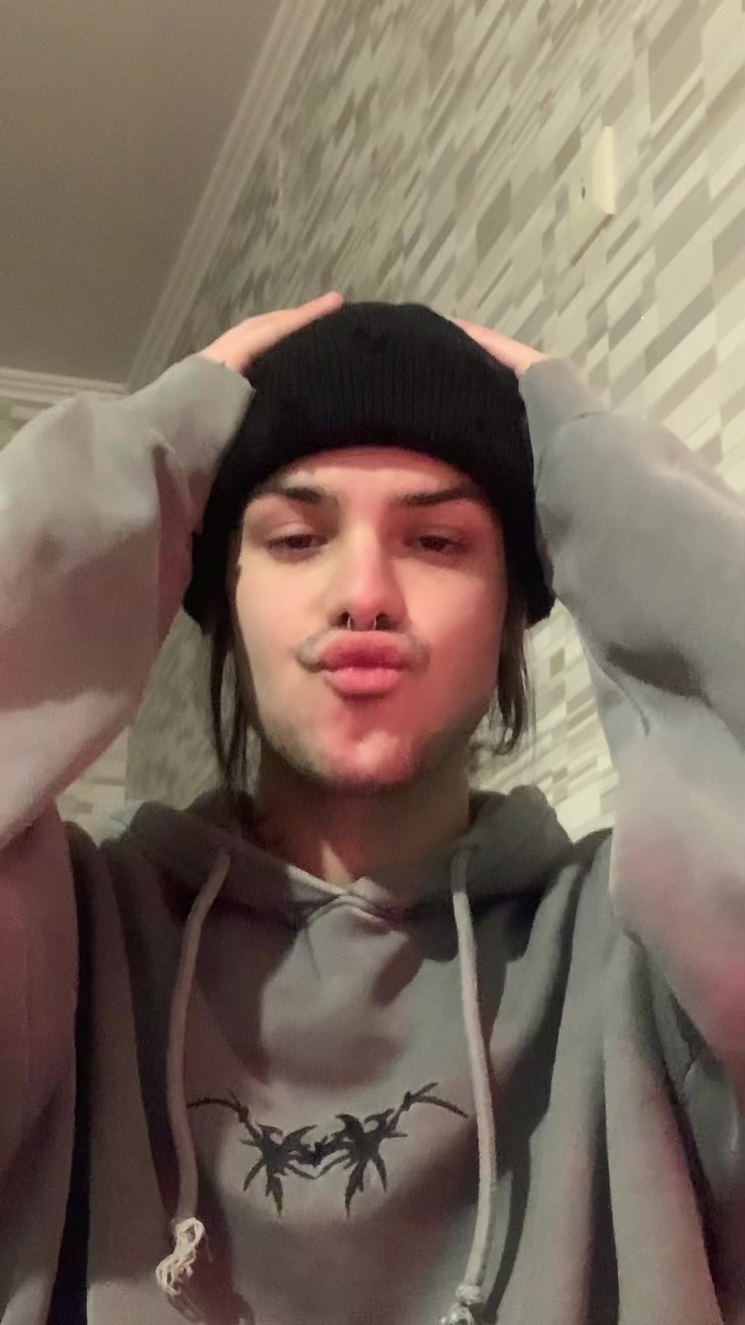 @vanish.: