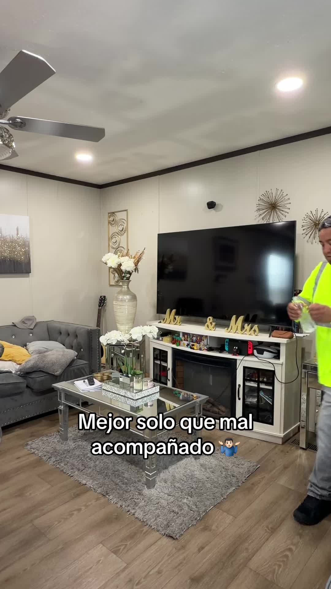 @Una familia mexicana🇲🇽