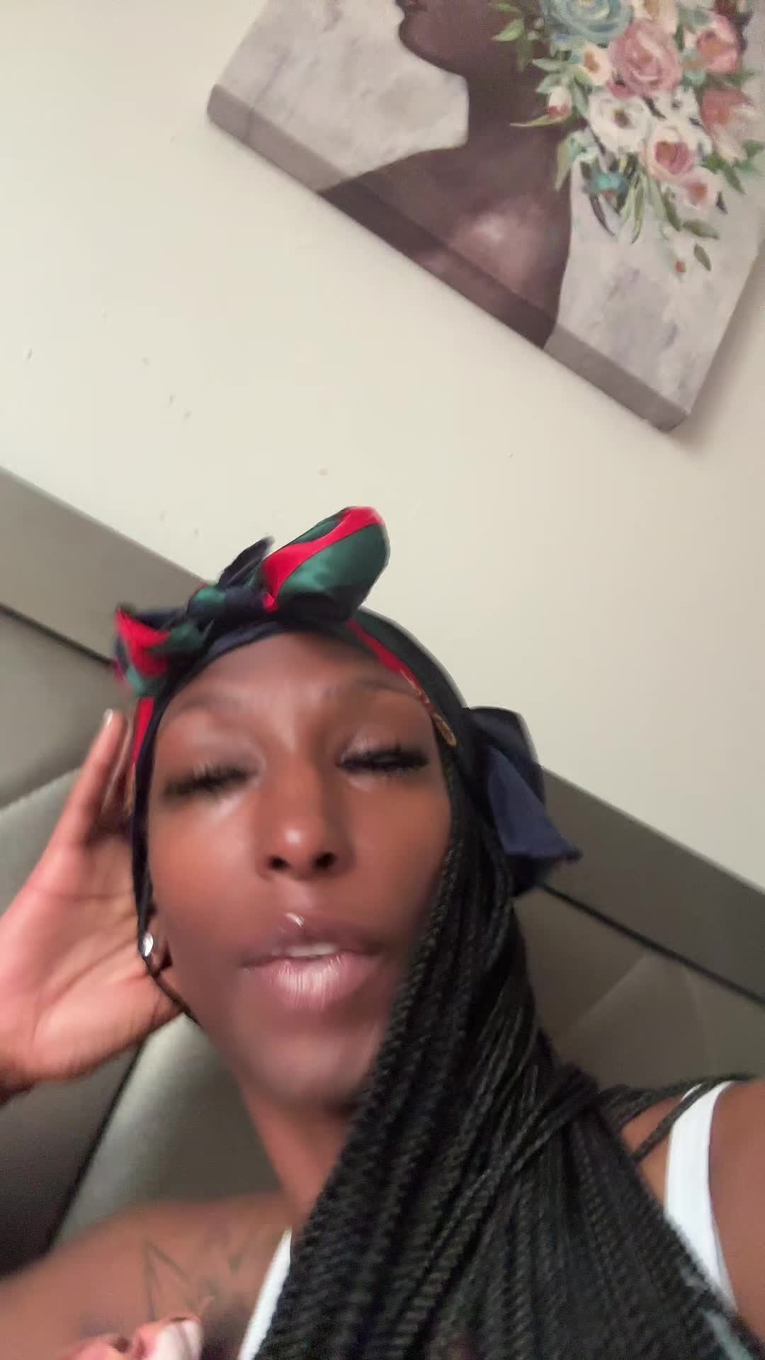 @_HollyMonroe412♈️