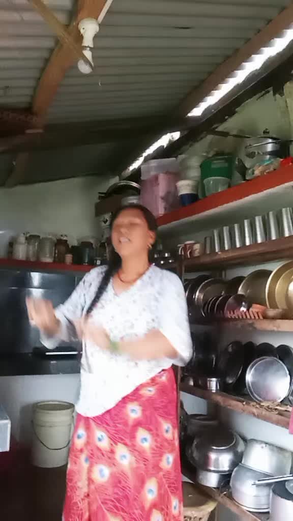 @योगिता गुरुङ