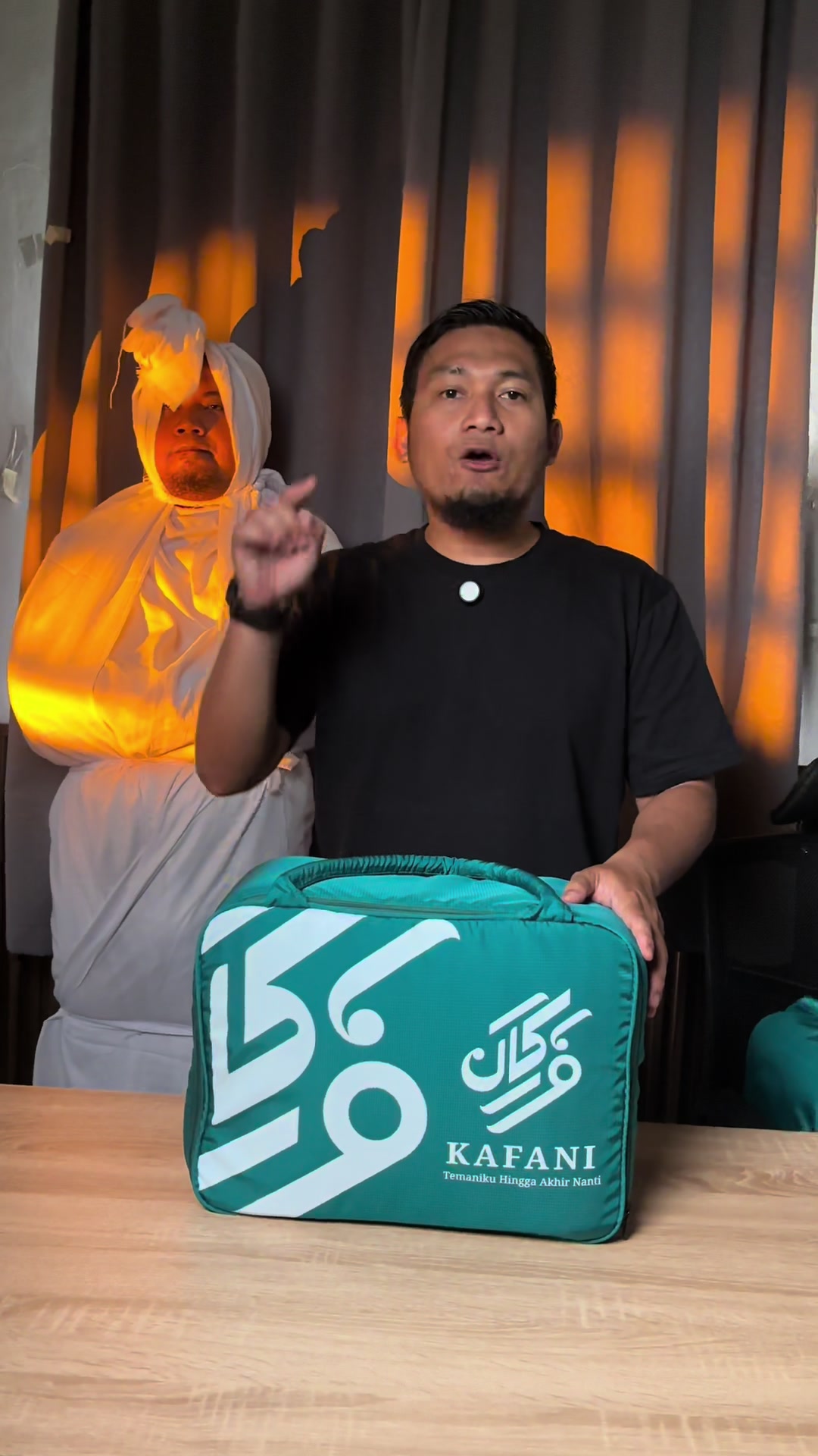 @Kain Kafan Kafani