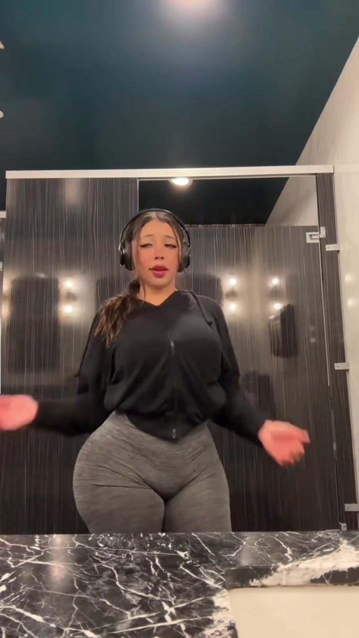 @Thick Barbie ๐๐