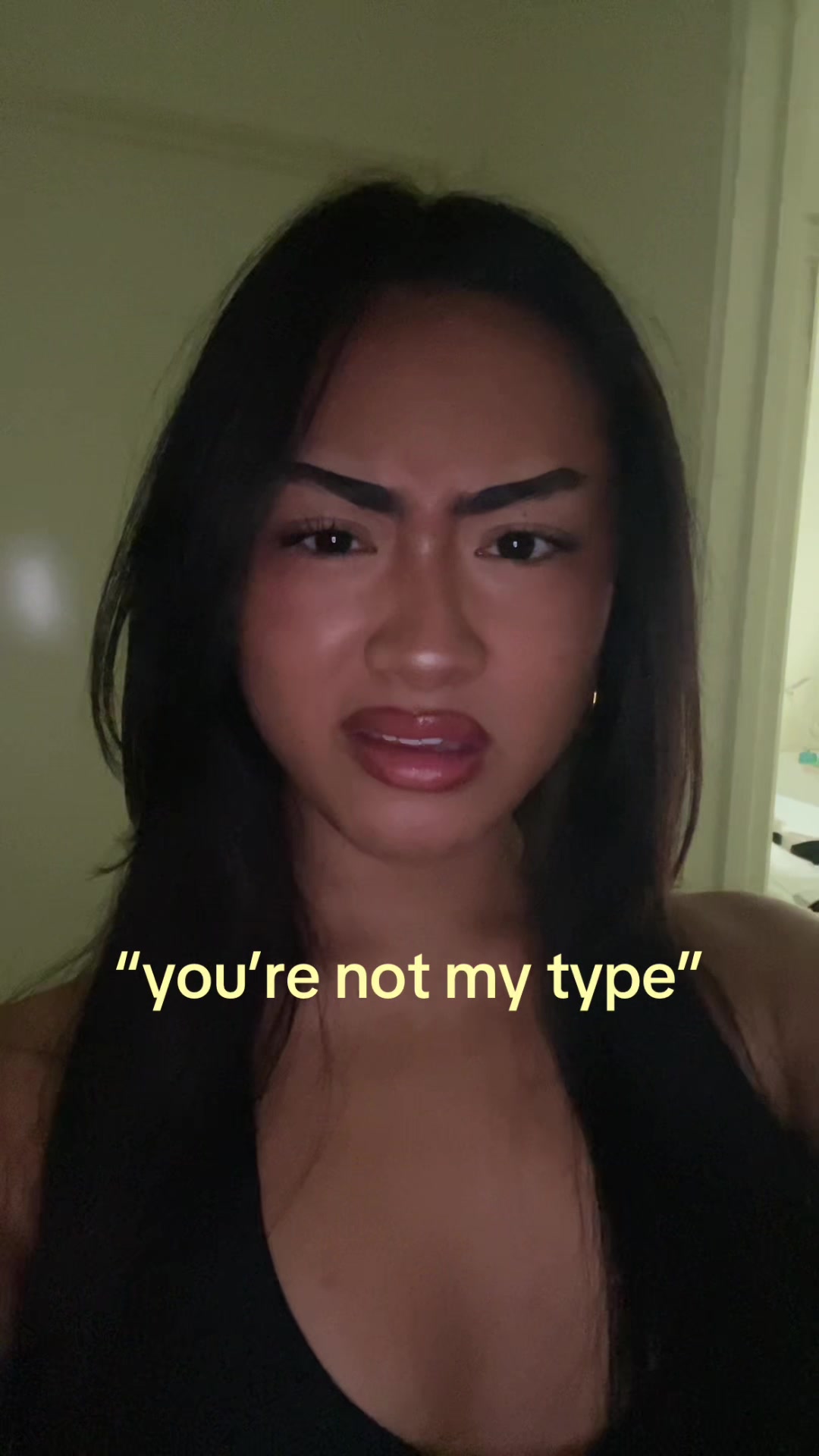@TH💋NIA