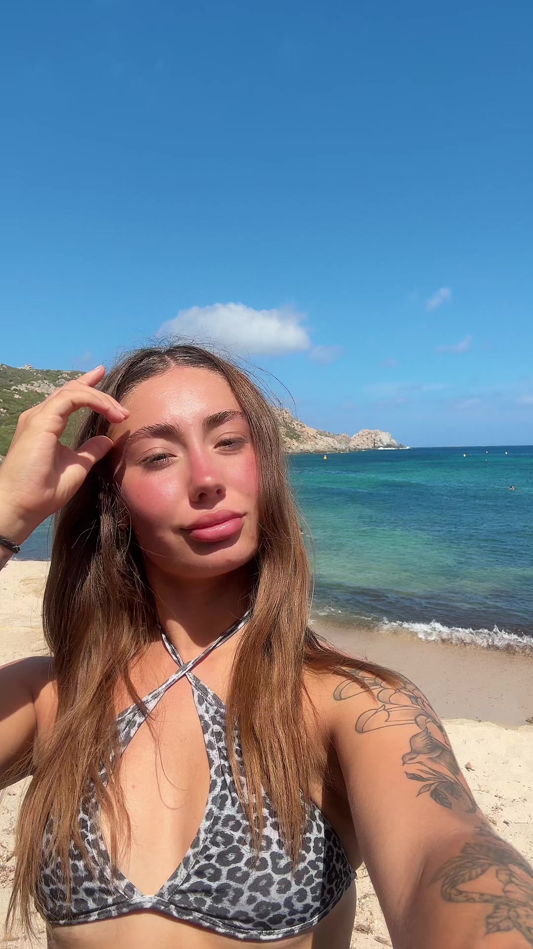 @C H U N I 🖤