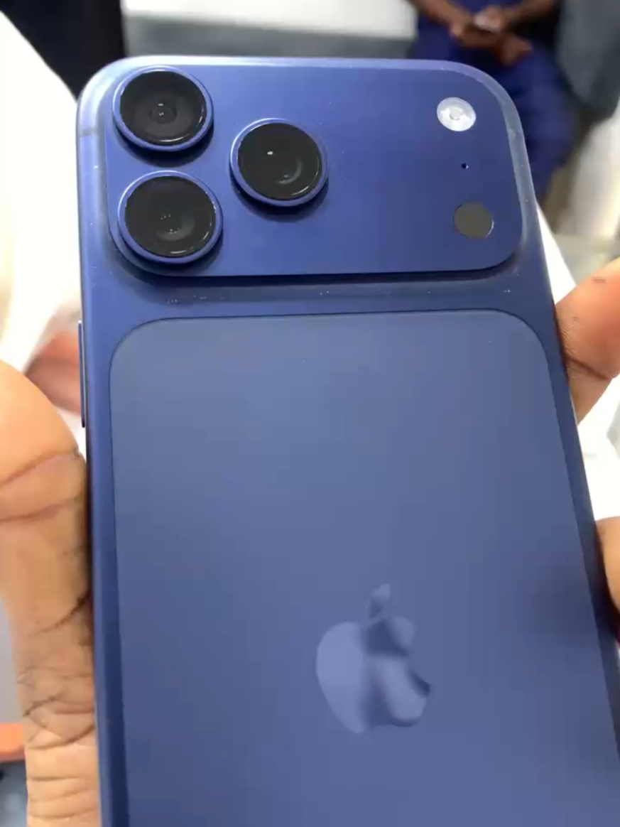 @PHONES VENDOR