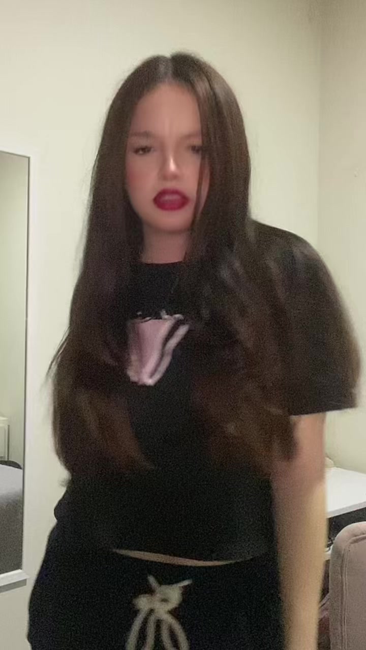 @Mariana🍒
