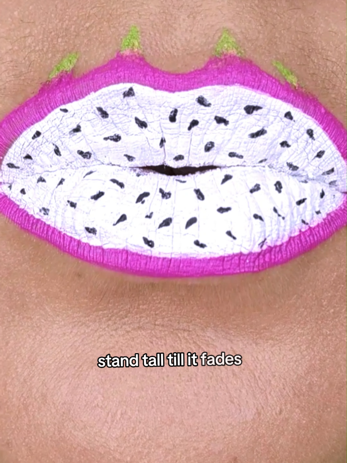 @TheMirrorBeauty lip art 💋🌈💄