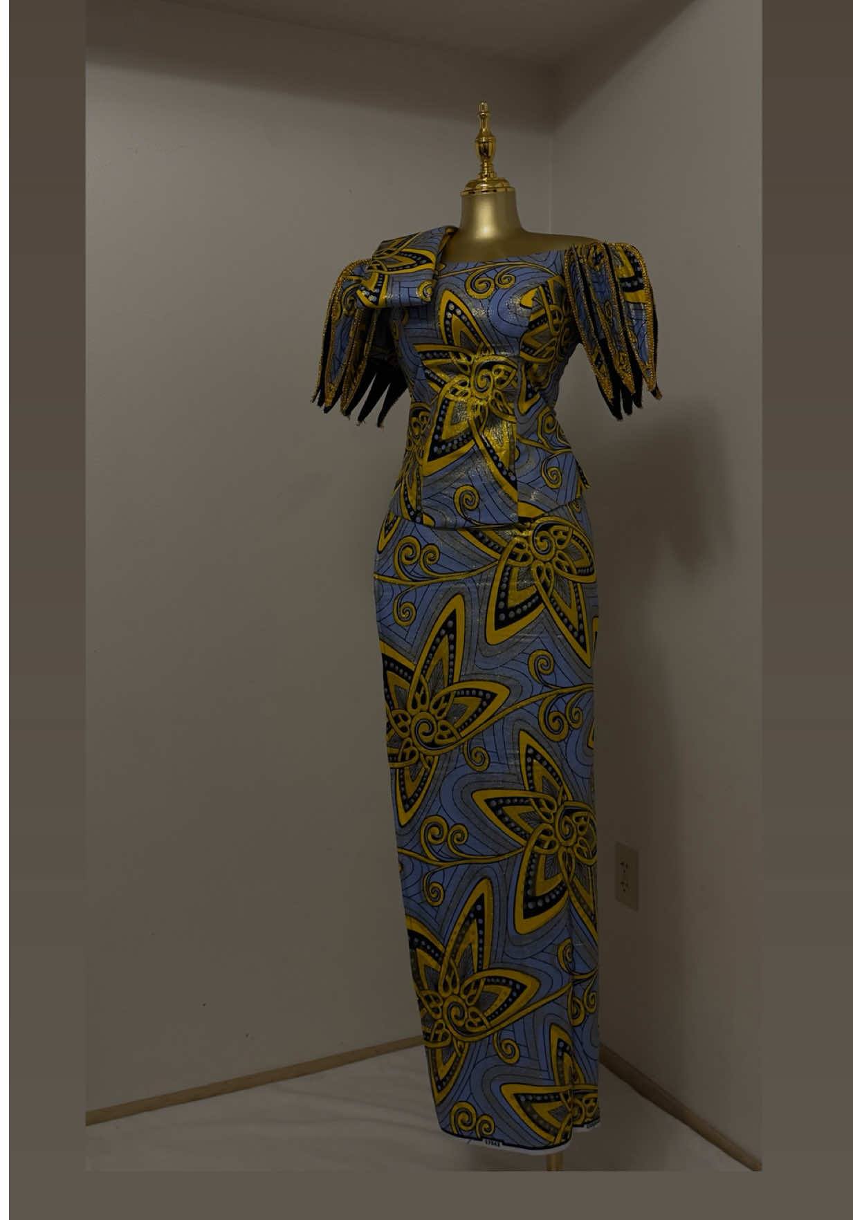 @Ani | Fashion Designer