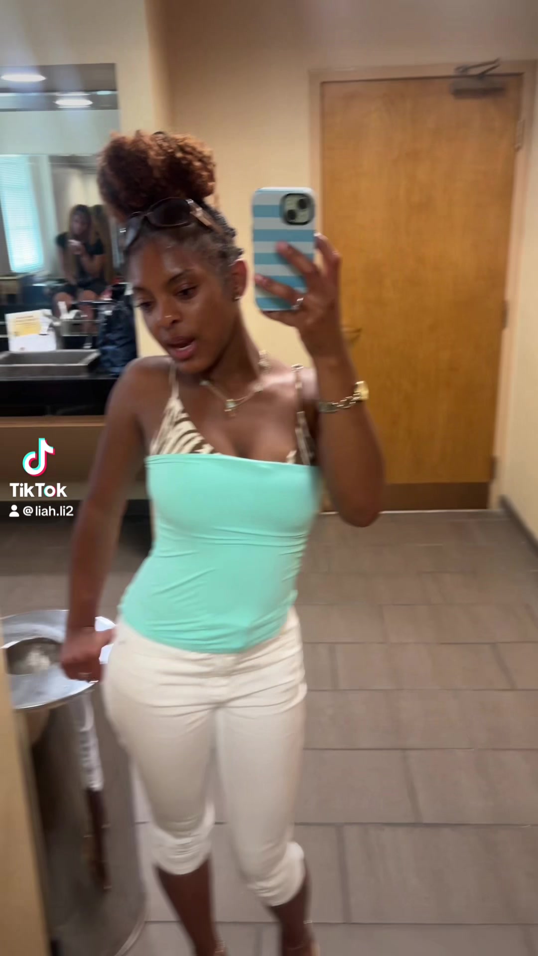 @liahboo