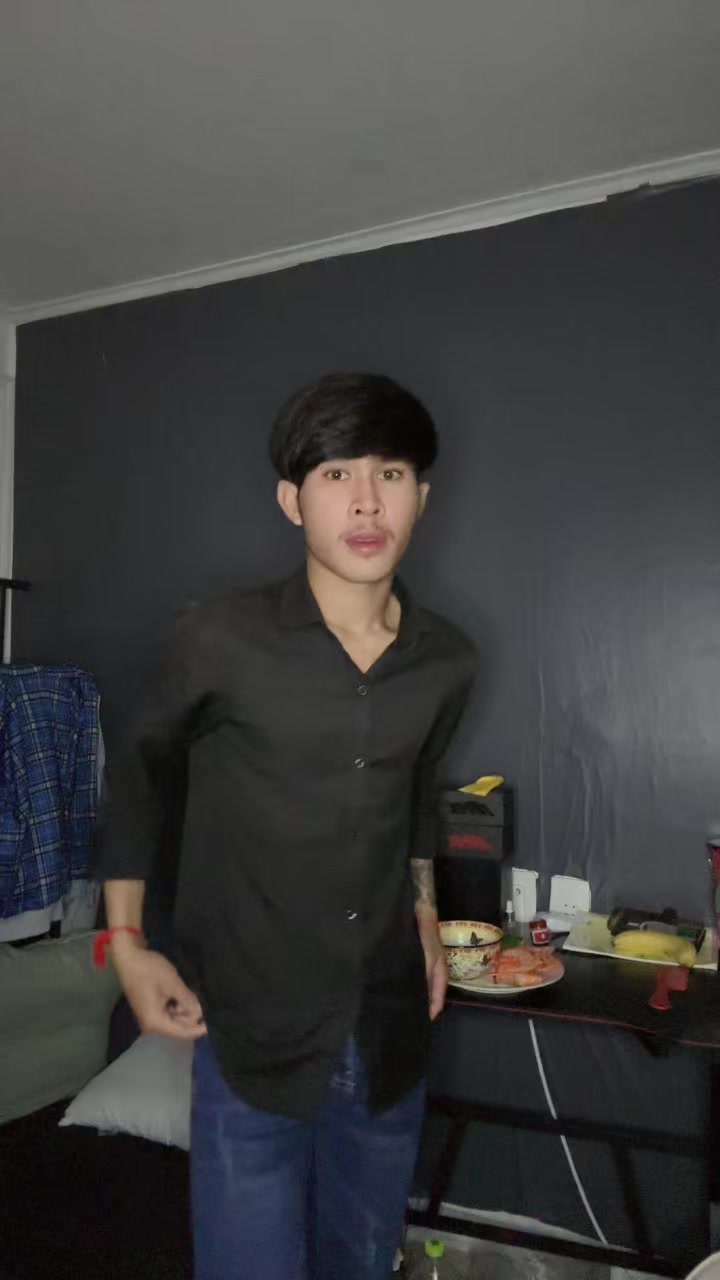 @Ly-ឆាលីន💸
