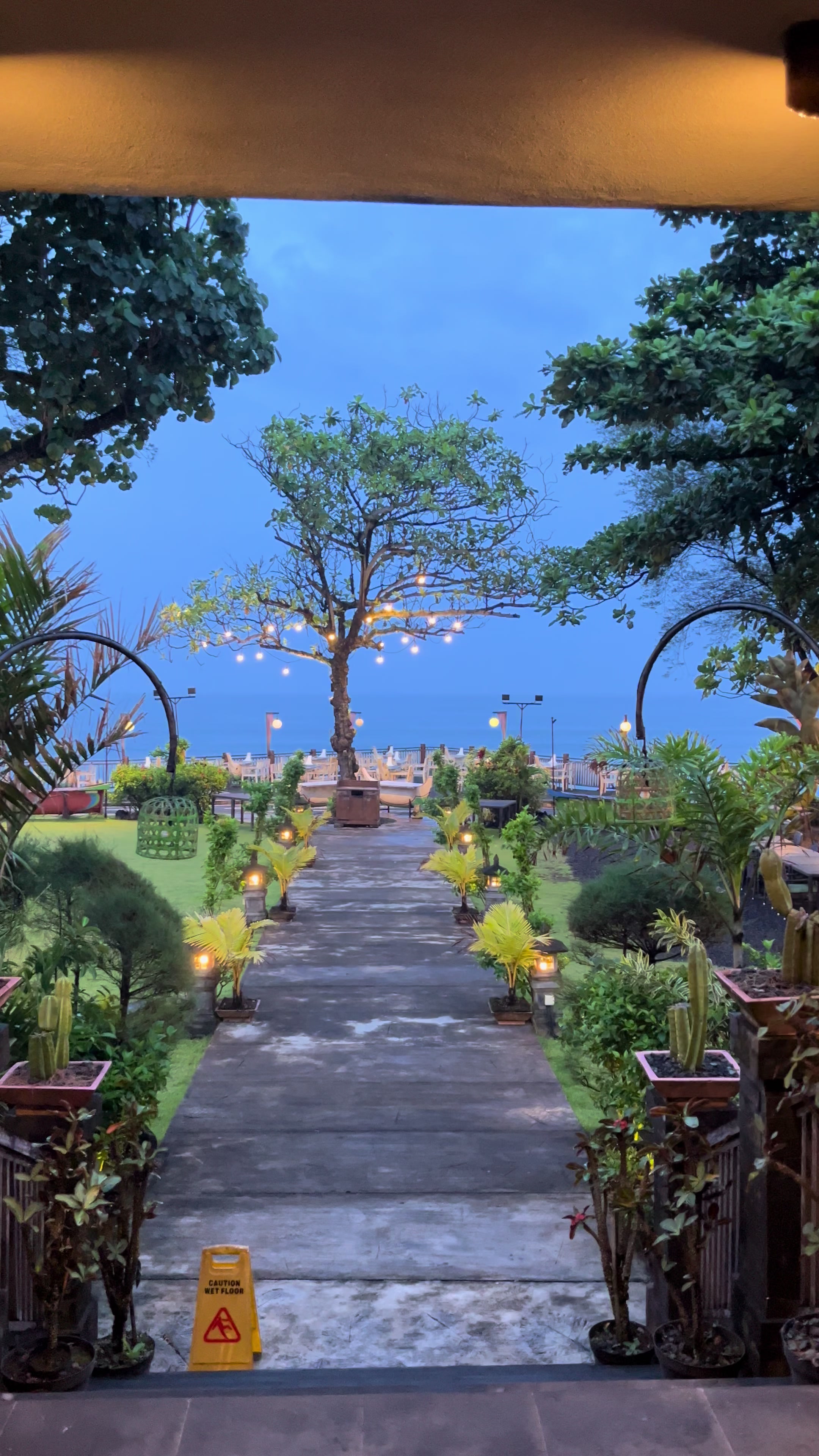 @De jukung resto Tanah Lot Bali