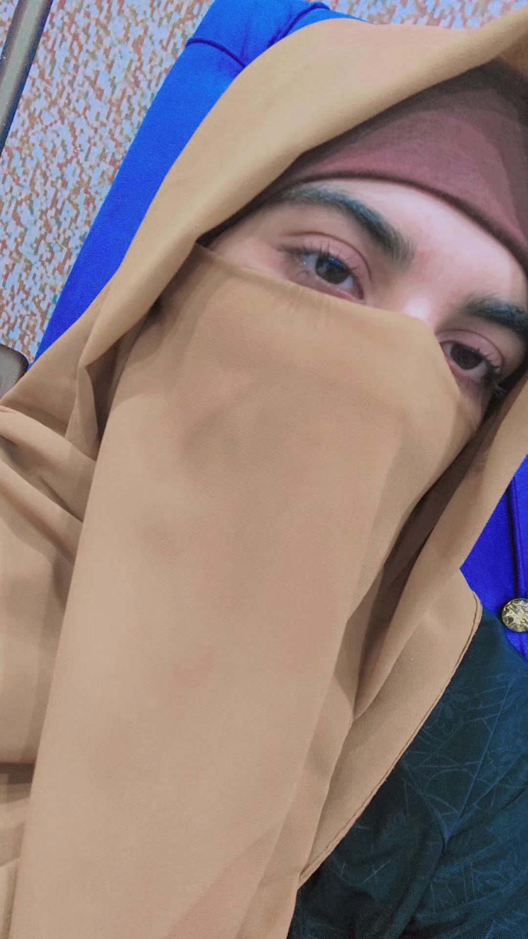 @عیش🦚