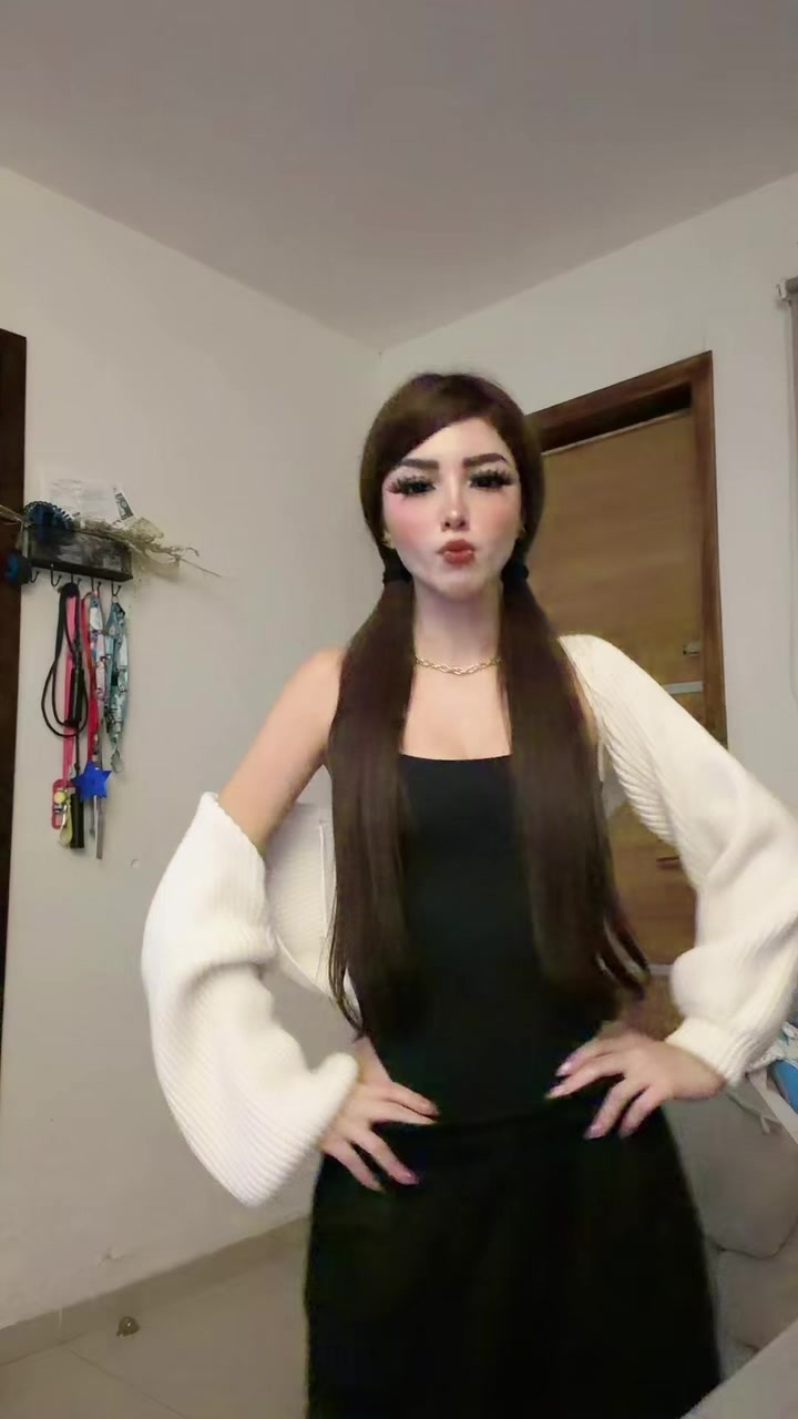 @avril l&oacute;pez