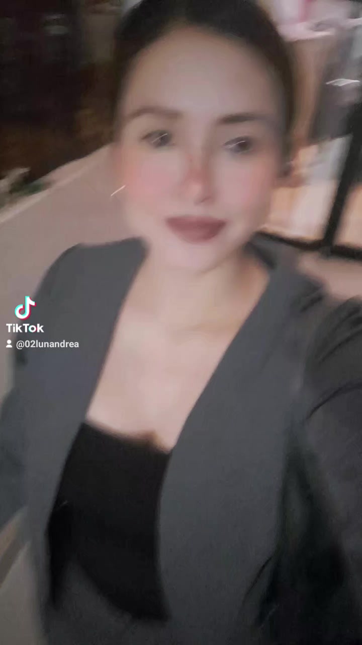 @Luna