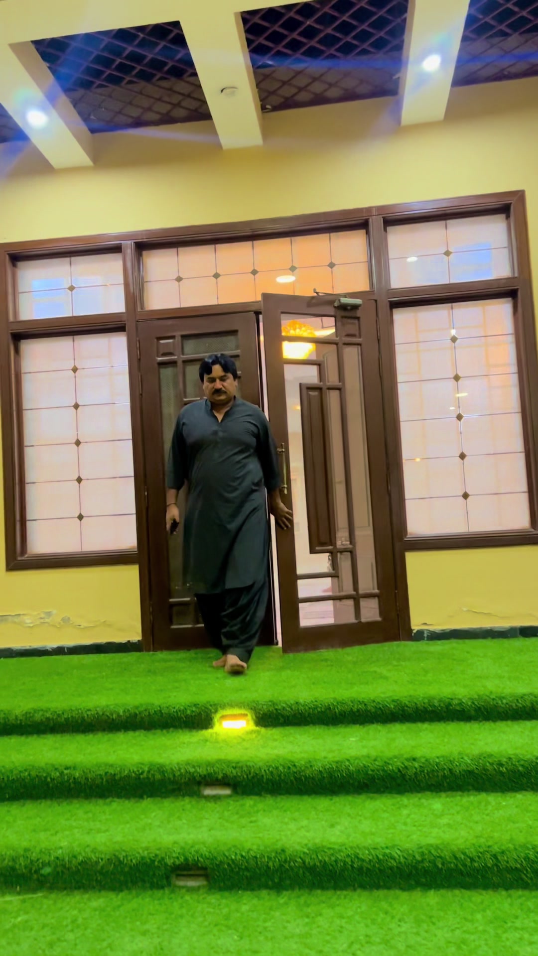@DM بلوچ