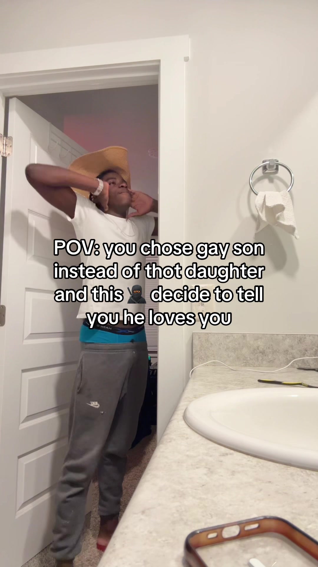 @&reg;℗ ❿