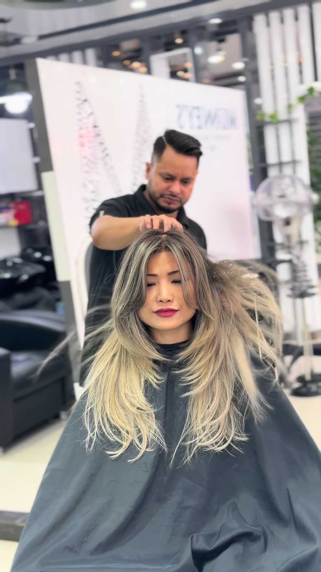 @Munney salon