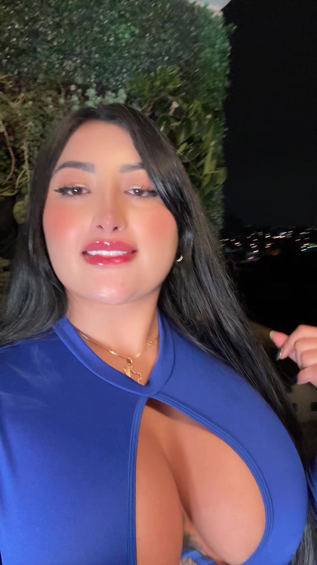 @Karen Cifuentes