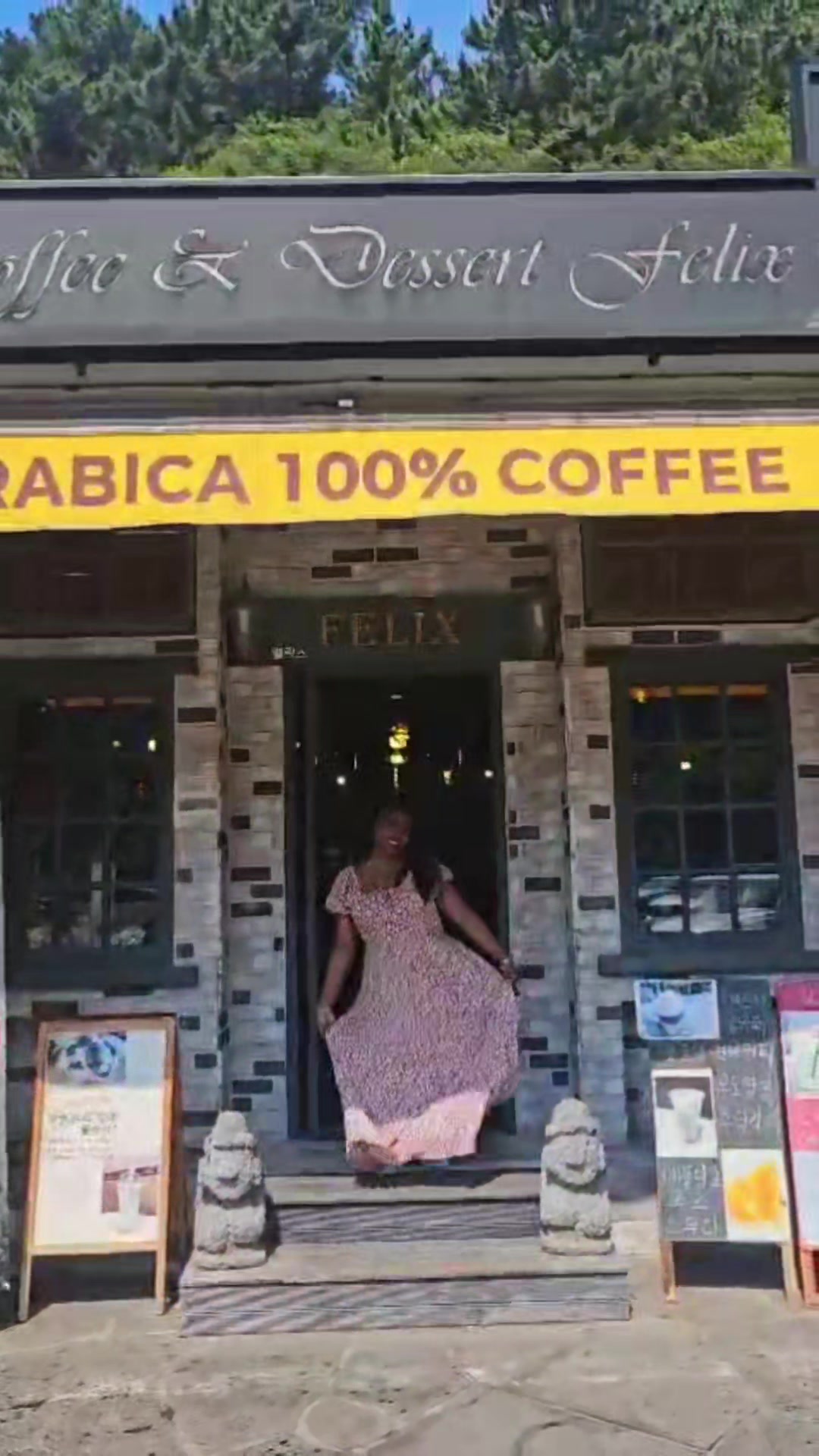 @VickySyl