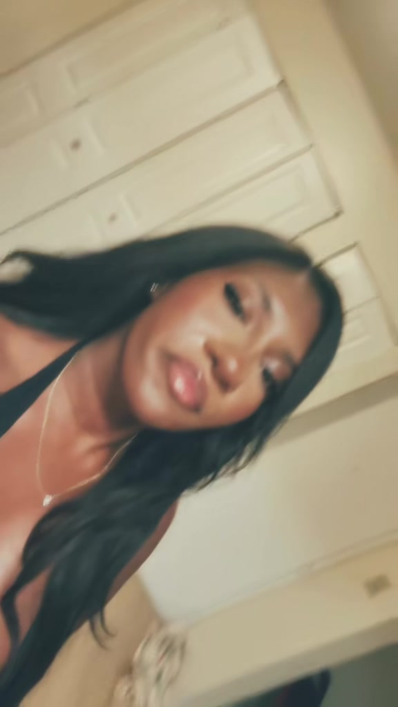 @Emii