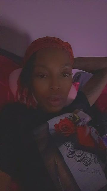 @MzIconic