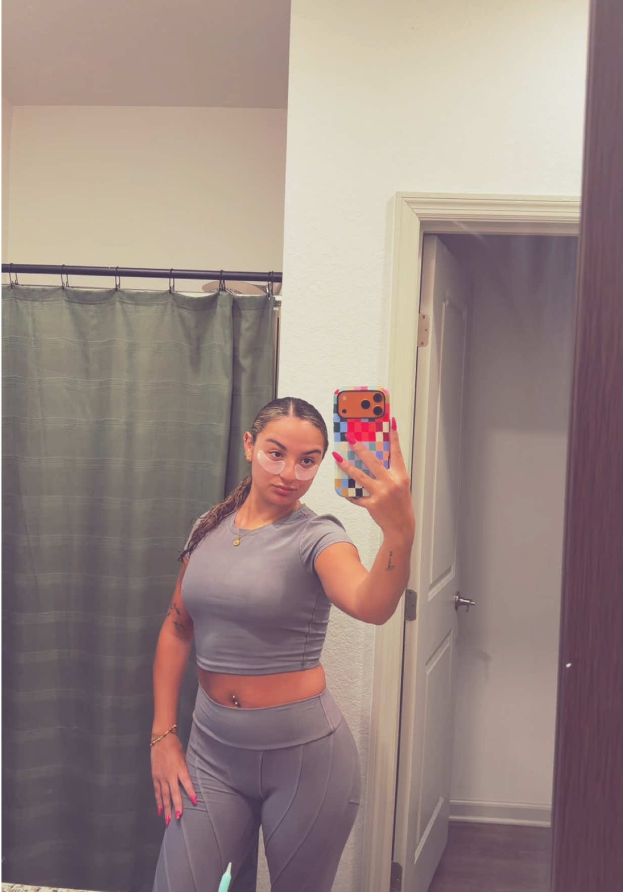 @<3