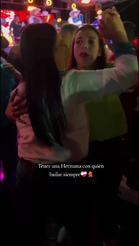 @Romi Acuña🦋