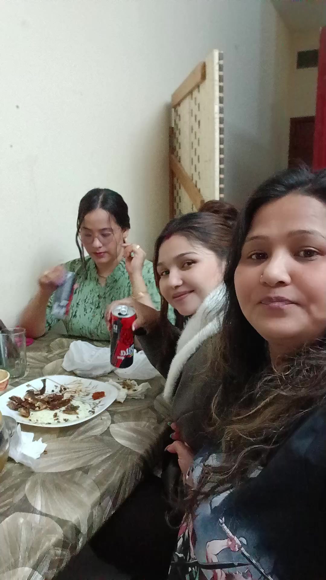 @Queen(रानी)👑