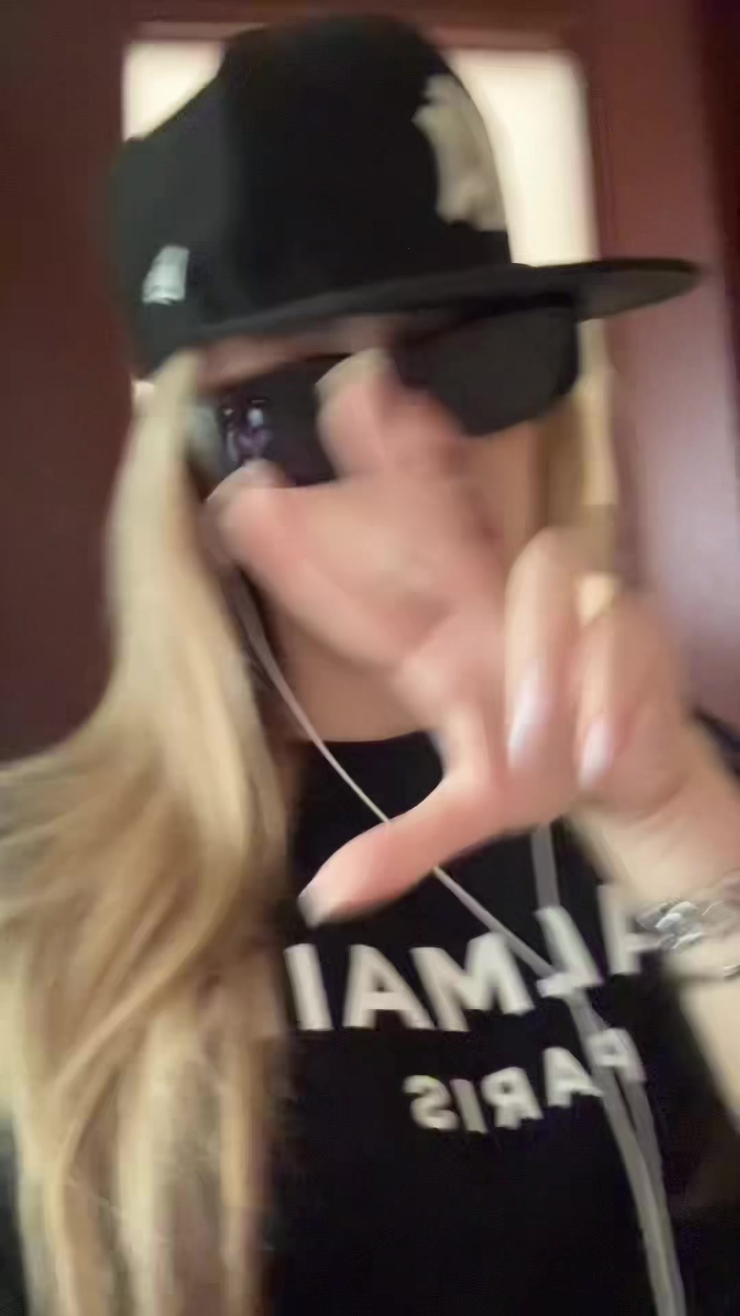 @lizzitak