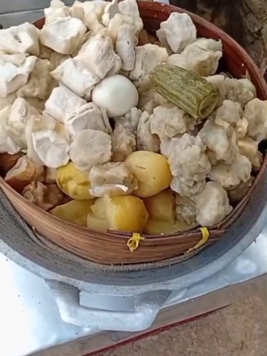 @Akun tiktok Bertiga