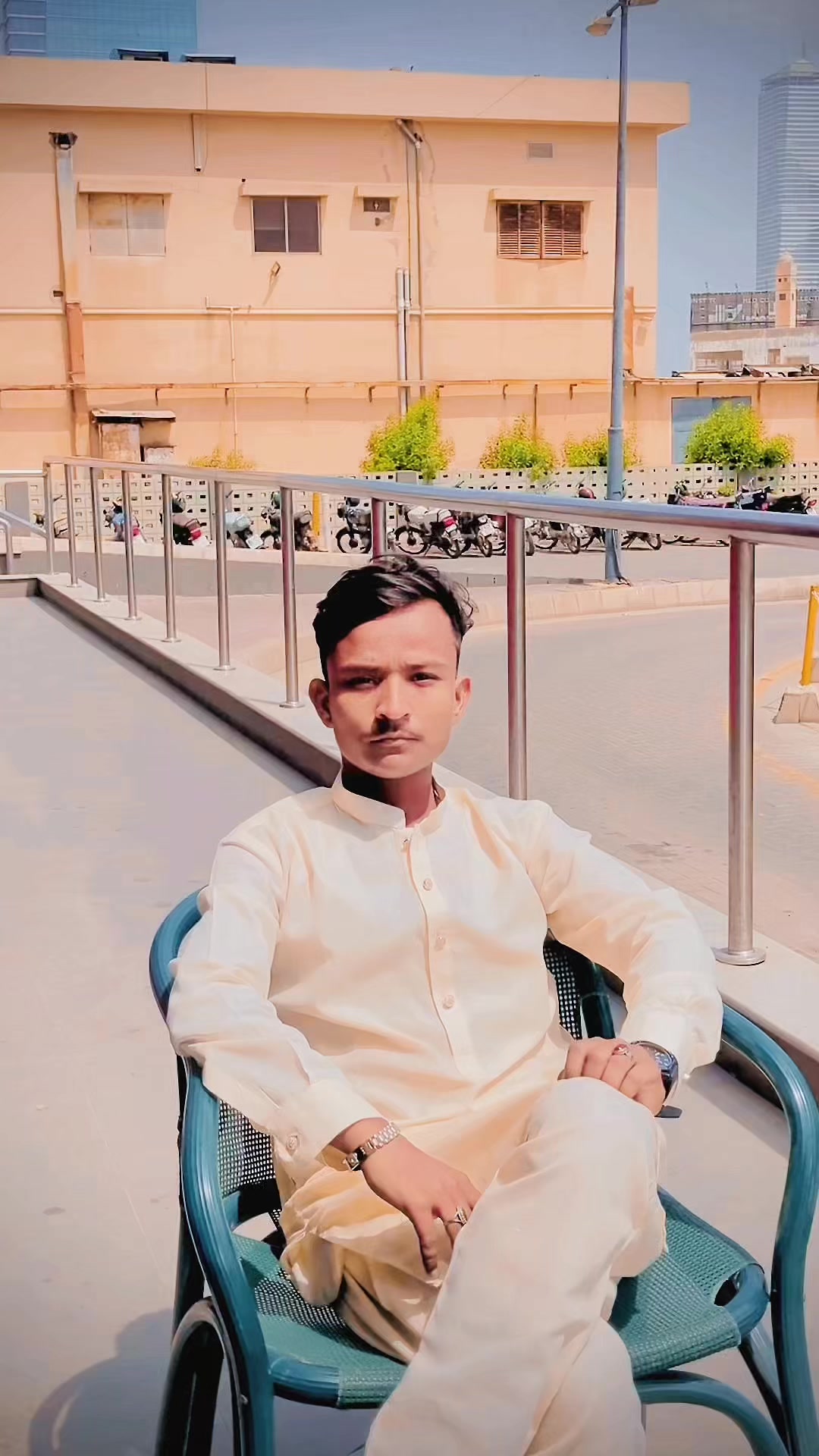 @👑 سرفراز بادشاہ👑